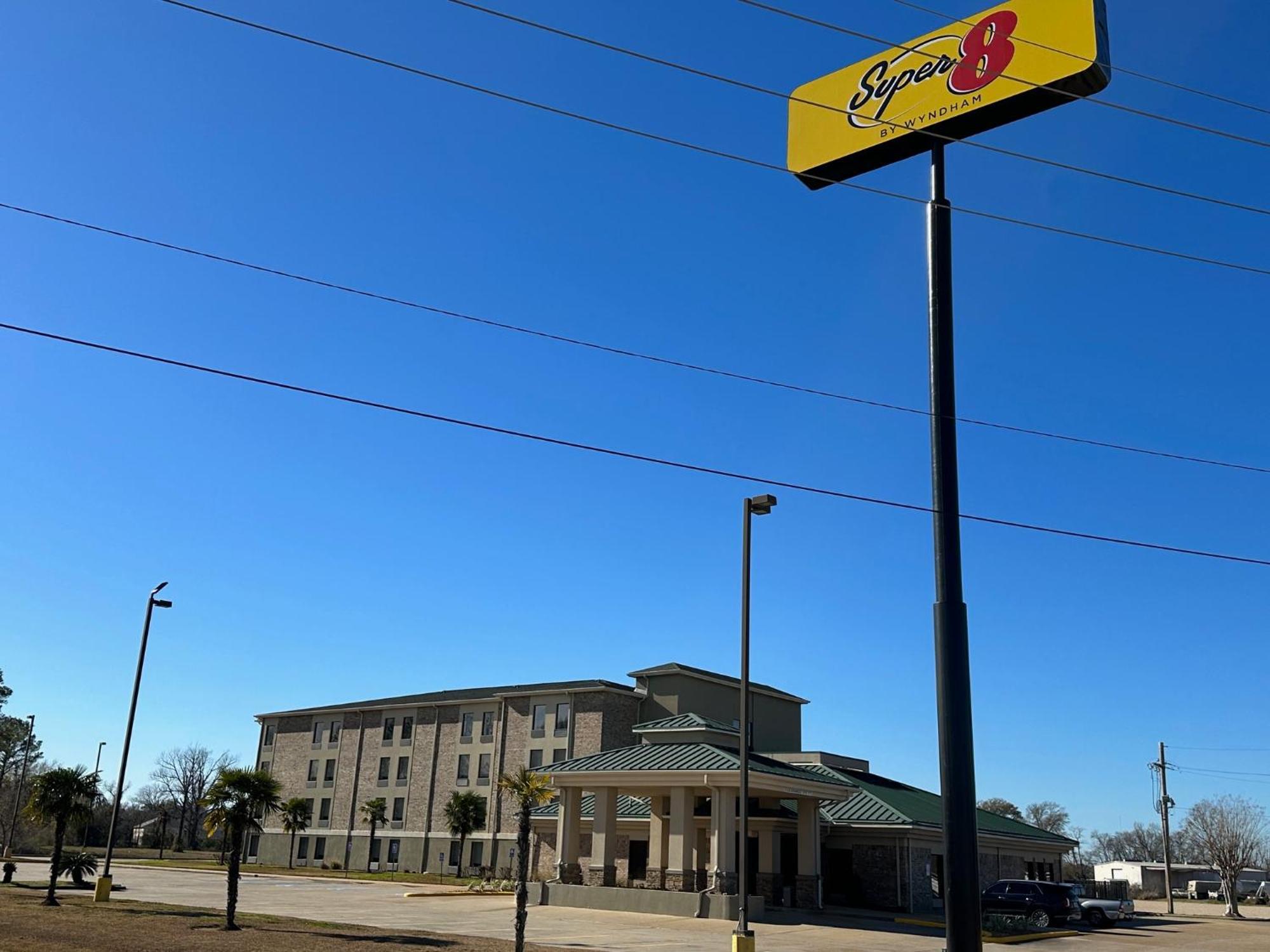 Super 8 By Wyndham Alexandria La Hotel Ngoại thất bức ảnh