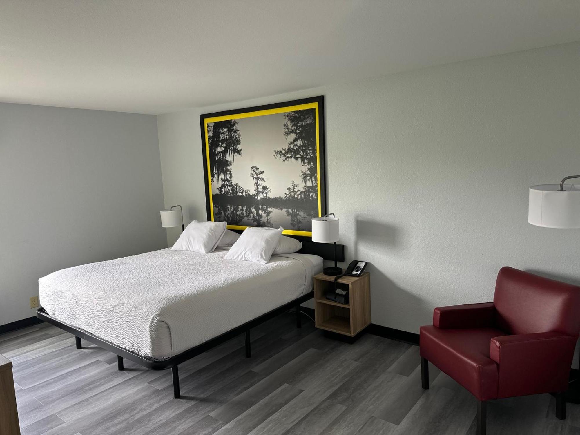 Super 8 By Wyndham Alexandria La Hotel Ngoại thất bức ảnh