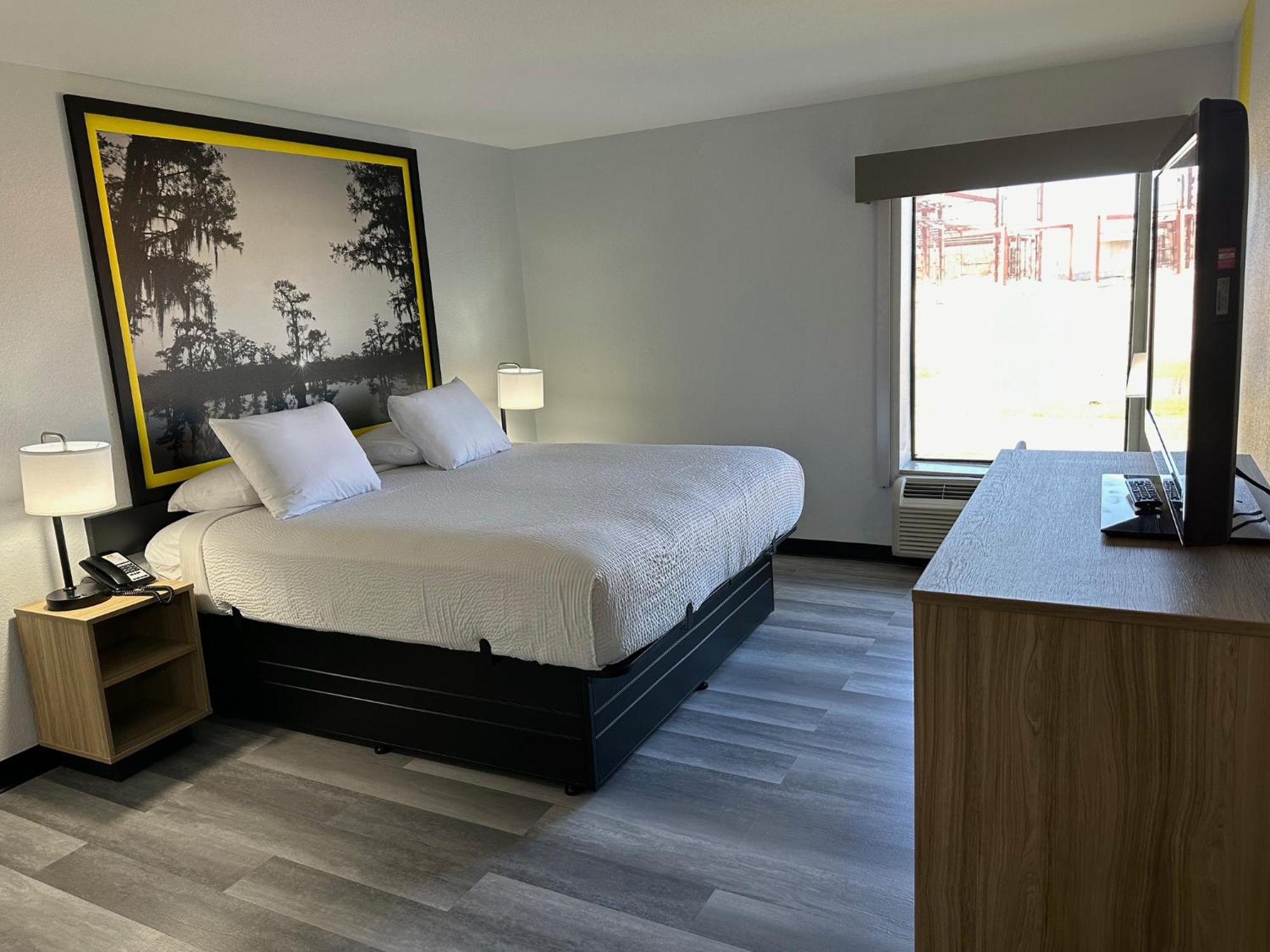 Super 8 By Wyndham Alexandria La Hotel Ngoại thất bức ảnh