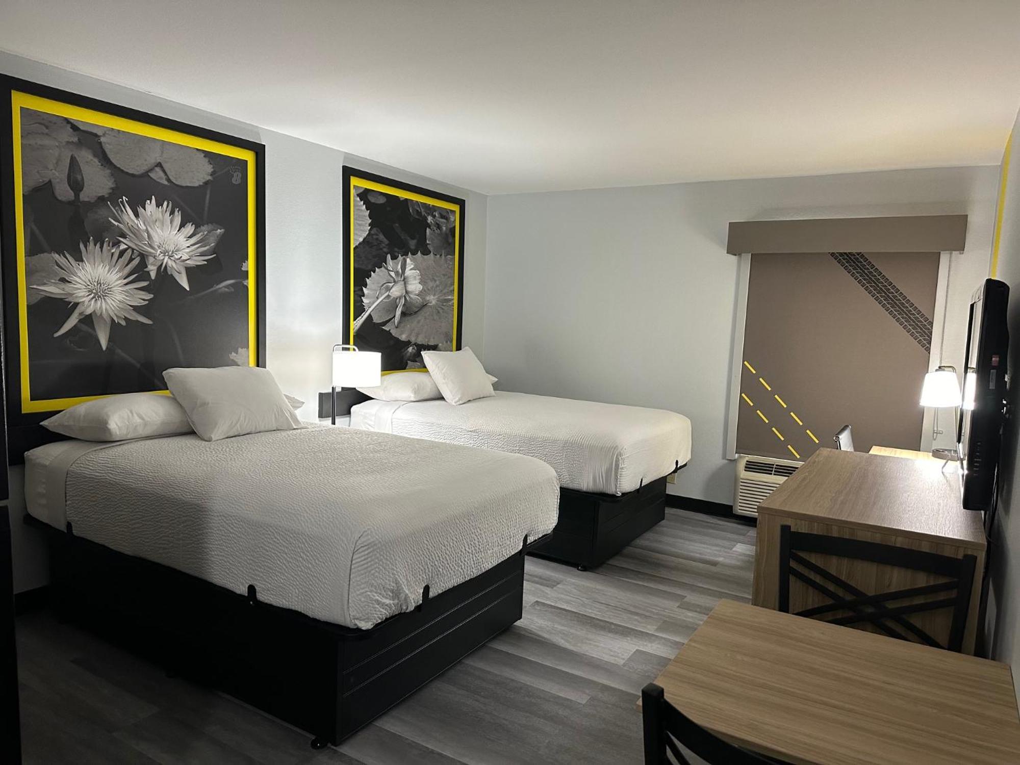Super 8 By Wyndham Alexandria La Hotel Ngoại thất bức ảnh
