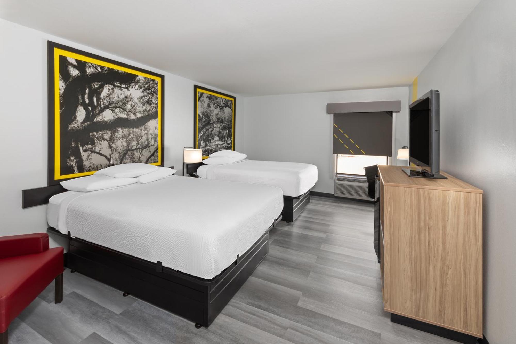 Super 8 By Wyndham Alexandria La Hotel Ngoại thất bức ảnh