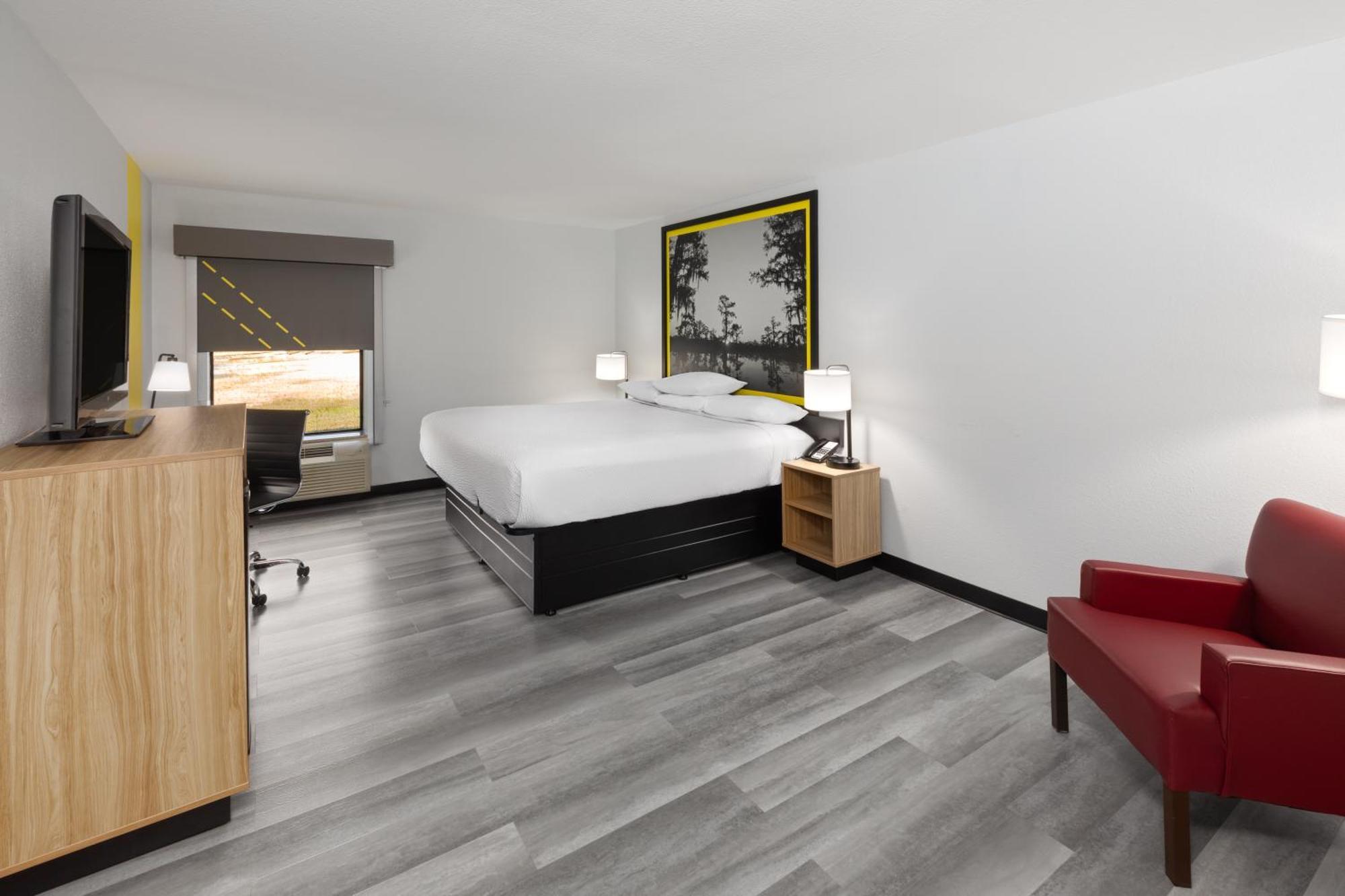Super 8 By Wyndham Alexandria La Hotel Ngoại thất bức ảnh